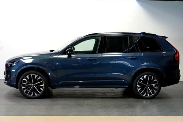 Volvo XC90 (2025) thumbnail 3