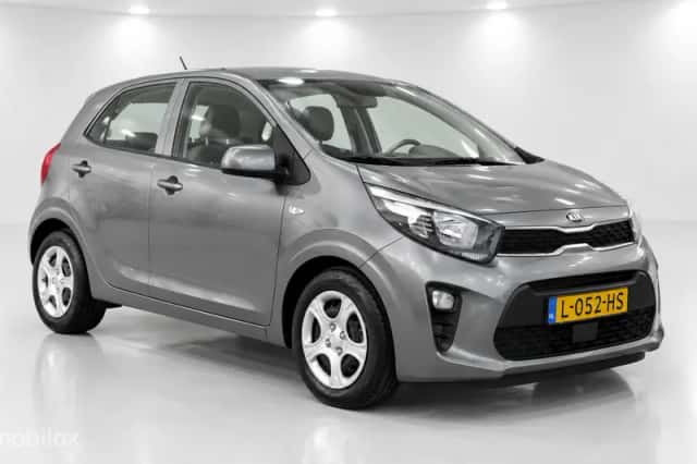 Kia Picanto (2021) thumbnail 2