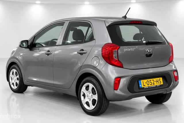 Kia Picanto (2021) thumbnail 4