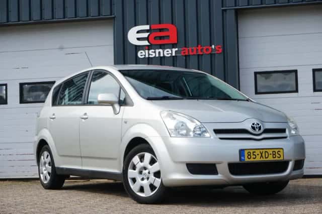 Toyota Verso (2007) thumbnail 2