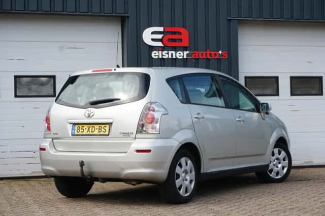 Toyota Verso (2007) thumbnail 4