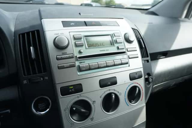Toyota Verso (2007) thumbnail 6