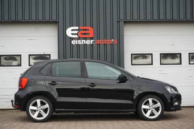 Volkswagen Polo (2015) thumbnail 3