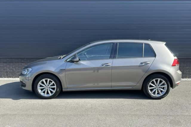 Volkswagen Golf (2015) thumbnail 2