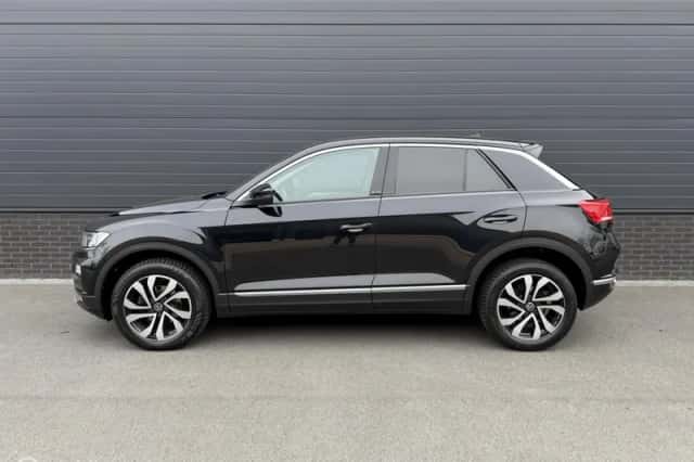 Volkswagen T-Roc (2021) thumbnail 2