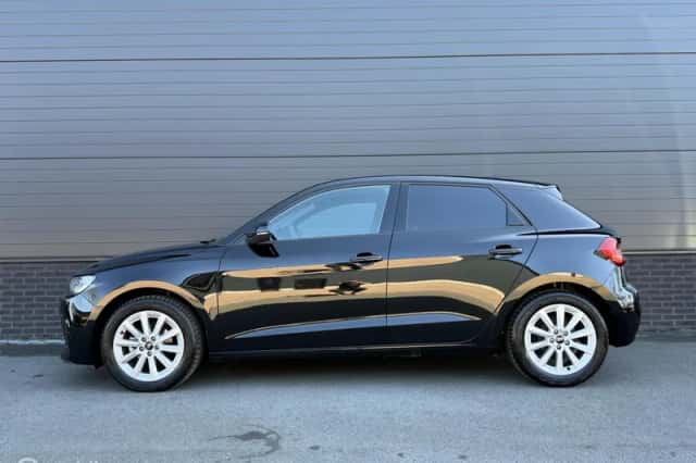 Audi A1 (2024) thumbnail 2