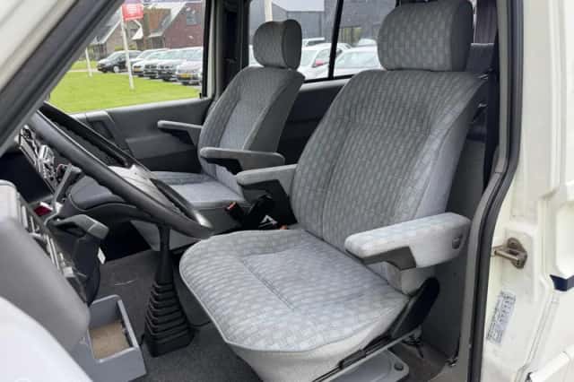 Volkswagen Transporter (1992) thumbnail 5