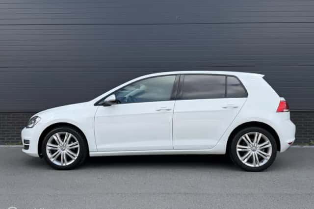 Volkswagen Golf (2016) thumbnail 2