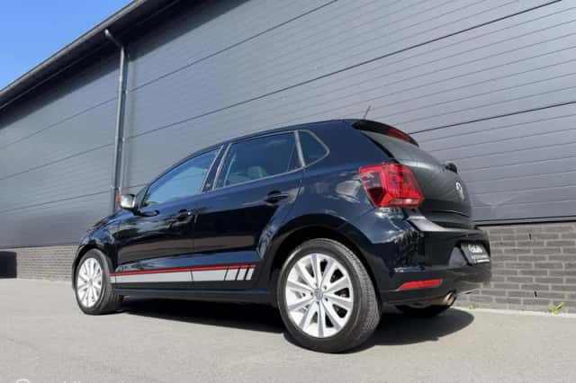 Volkswagen Polo (2016) thumbnail 4
