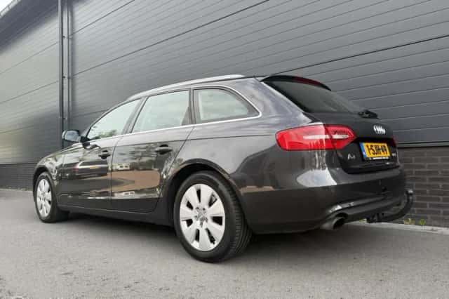 Audi A4 (2013) thumbnail 4