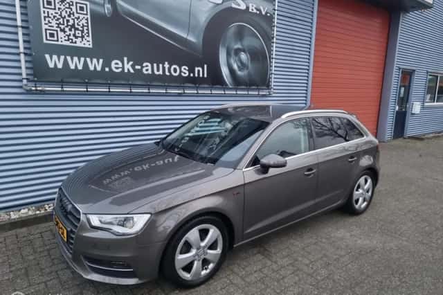 Audi A3 (2013) thumbnail 2