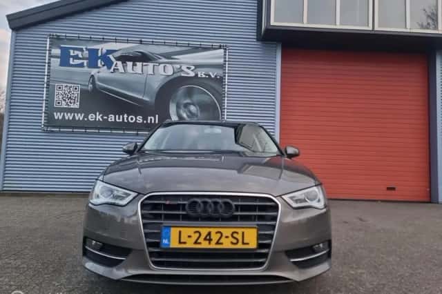 Audi A3 (2013) thumbnail 4