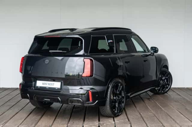 MINI Countryman (2025) thumbnail 2