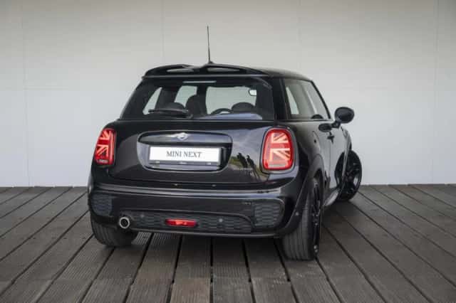 MINI Cooper (2021) thumbnail 2