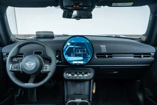 MINI Cooper S (2026) thumbnail 3