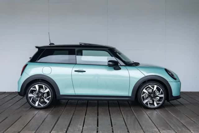MINI Cooper S (2026) thumbnail 6