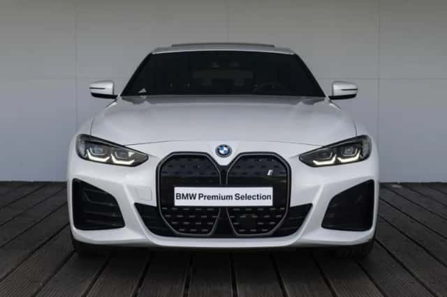 BMW i4 (2023) thumbnail 6