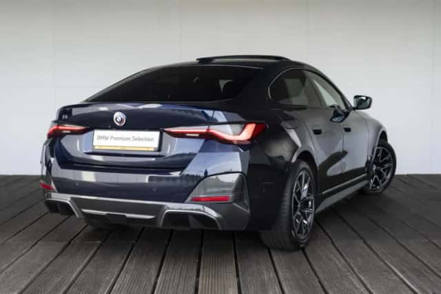 BMW i4 (2023) thumbnail 2
