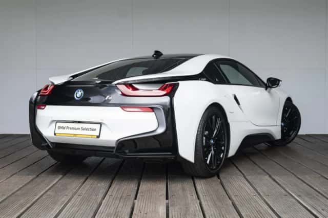 BMW i8 (2020) thumbnail 1