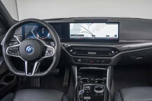 BMW 3-Serie (2024) thumbnail 4