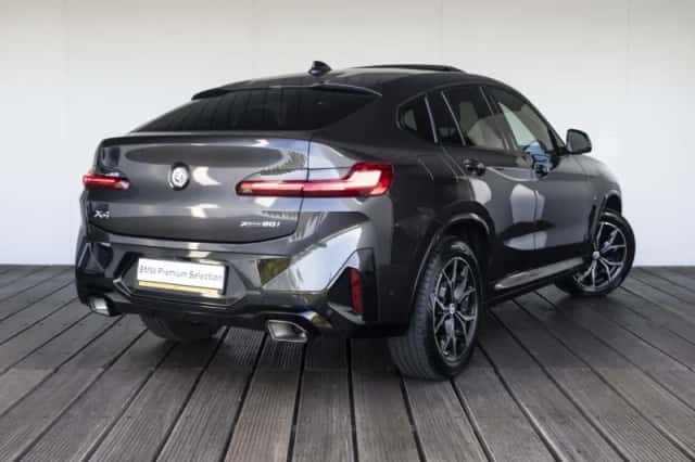 BMW X4 (2022) thumbnail 2