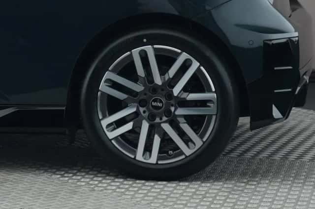 MINI John Cooper Works (2026) thumbnail 4