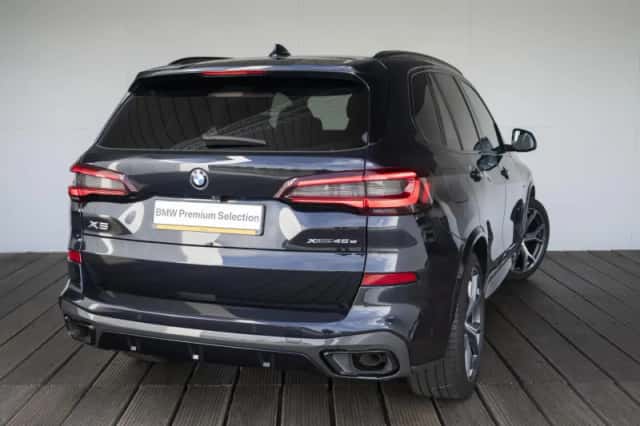 BMW X5 (2021) thumbnail 2