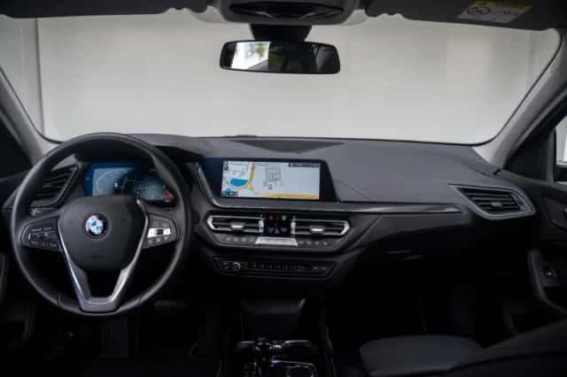 BMW 1-Serie (2023) thumbnail 3