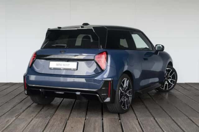 MINI John Cooper Works (2026) thumbnail 2