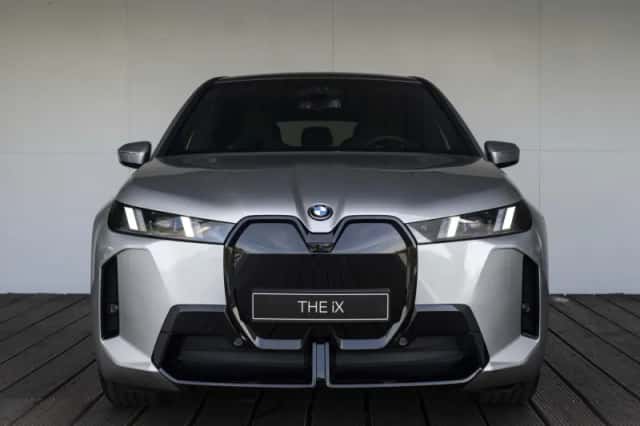 BMW iX (2026) thumbnail 5