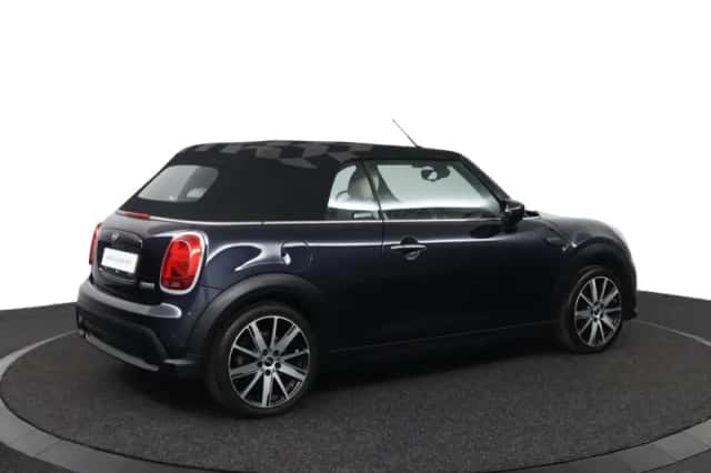 MINI Cabrio (2022) thumbnail 2
