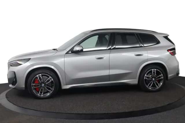 BMW iX1 (2026) thumbnail 3