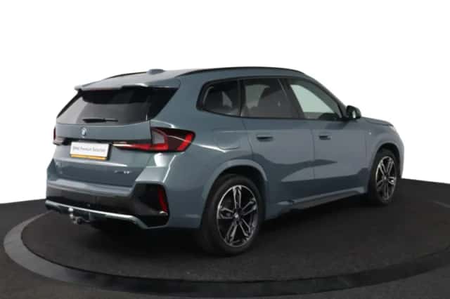 BMW X1 (2023) thumbnail 2