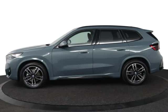 BMW X1 (2023) thumbnail 3