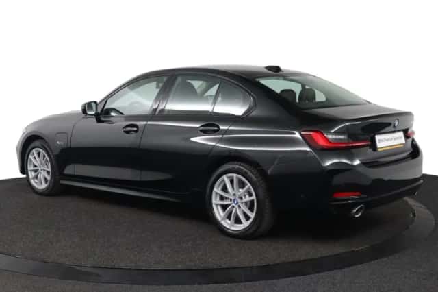 BMW 3-Serie (2023) thumbnail 4