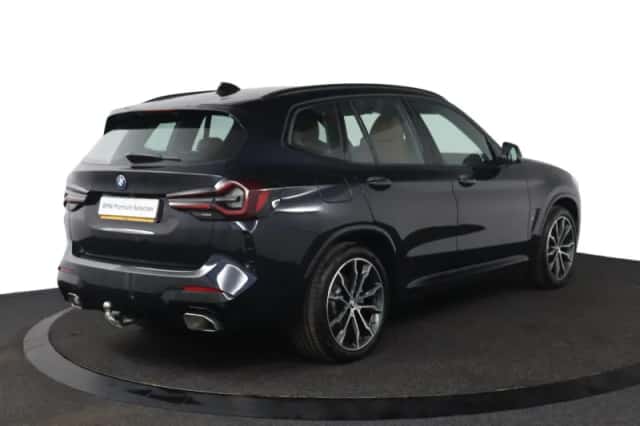 BMW X3 (2024) thumbnail 2
