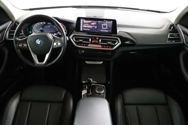 BMW X3 (2022) thumbnail 4
