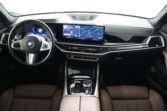 BMW X5 (2024) thumbnail 4