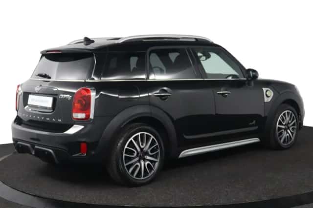 MINI Countryman (2018) thumbnail 2