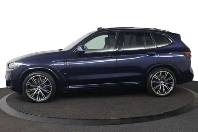 BMW X3 (2023) thumbnail 3