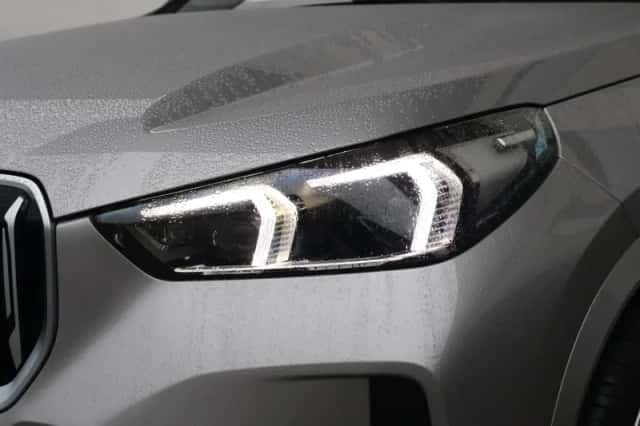 BMW X1 (2024) thumbnail 3