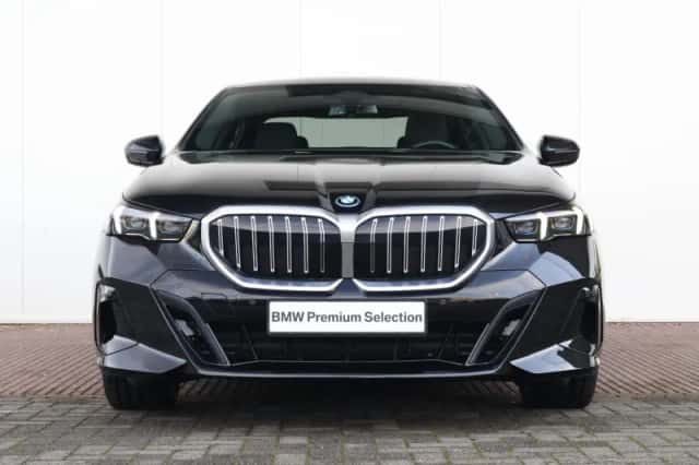 BMW 5-Serie (2024) thumbnail 2