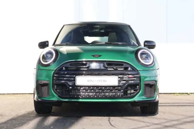 MINI Cooper (2026) thumbnail 2
