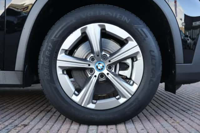 BMW X1 (2024) thumbnail 6