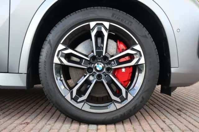 BMW X1 (2024) thumbnail 6