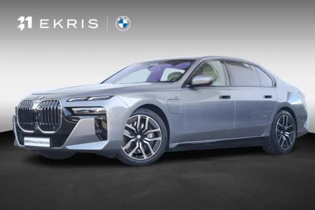 BMW 7-Serie (2023) thumbnail 1