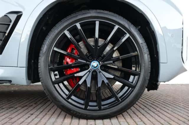 BMW X5 (2025) thumbnail 6
