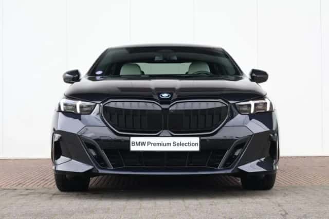 BMW 5-Serie (2024) thumbnail 2
