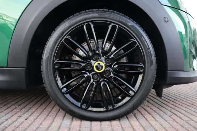 MINI Mini Electric (2022) thumbnail 6
