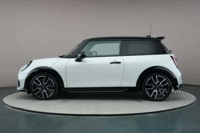 MINI Cooper S (2025) thumbnail 5